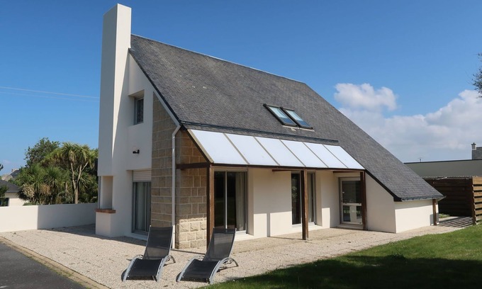Kerlouet House | Cremiou Beach by Interhome