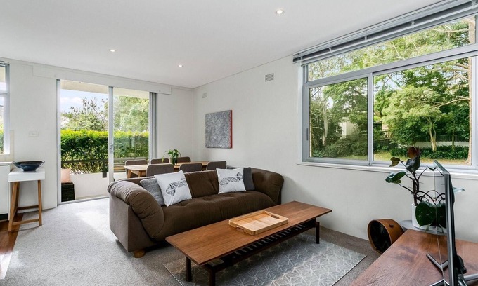 Cremorne Apartment | Cremorne - YNG03 - Young Street - Bright 1BR Ground Floor Apartment with Balcony Parking in Quiet Cremorne Location