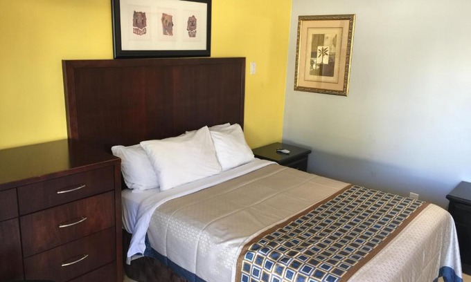 Park Mesa Heights Hotel | Crenshaw Inn Motel