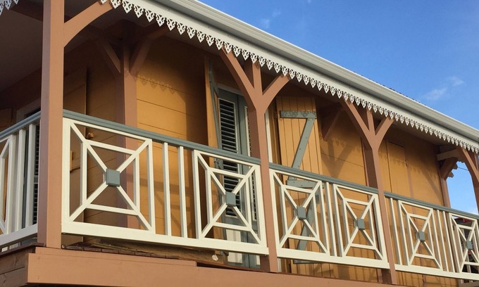 Deshaies House | Creole house with private garden, beach 200m away