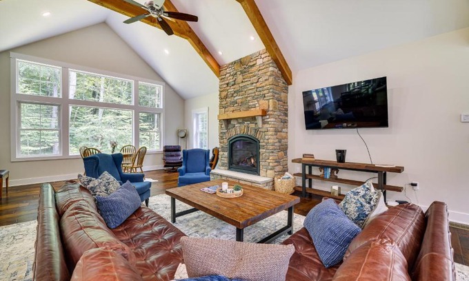Cresco House | Cresco Countryside Oasis Surrounded by Nature!