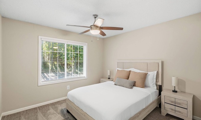 Marietta Apartment | Crest at East Cobb 1828 Relaxing, Comfy 2Bd 2Bt