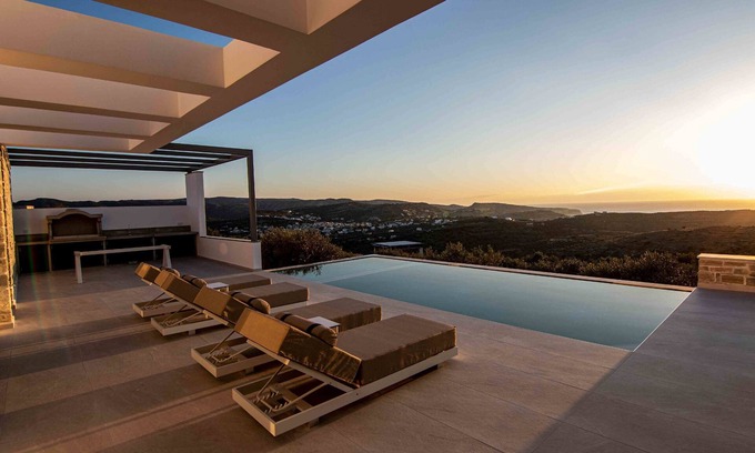 Kamilari Villa | Crete Villa Paseathea, Luxurious Pool Getaway