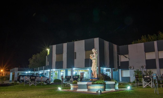 Eduardo Castex Hotel | Cristal Hotel