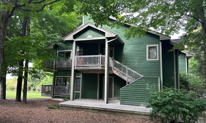 Bellaire Condo | CrossWinds Getaway at Shanty Creek