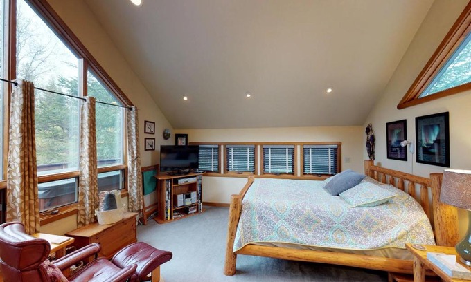 Alyeska Hotel | Crow Creek