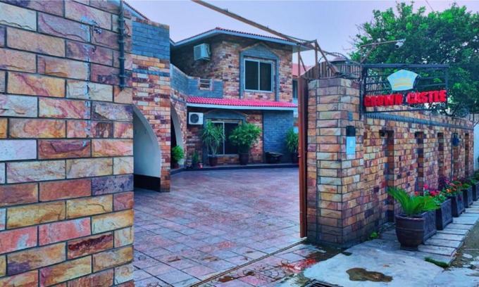 Peshawar House | Crown Castle Peshawar