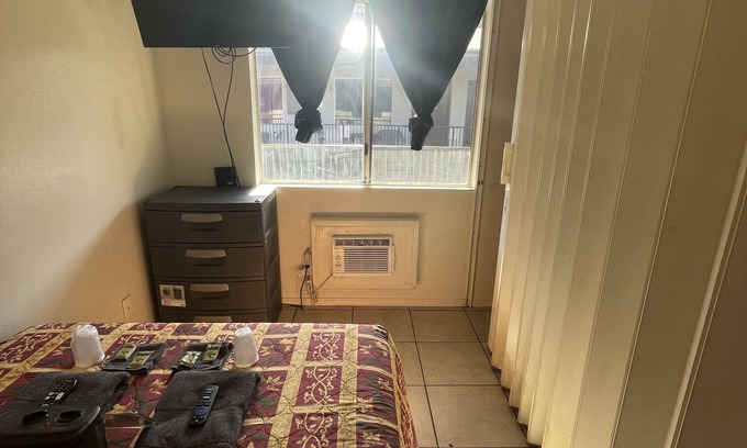 Mount Helix Hotel | Crown Inn