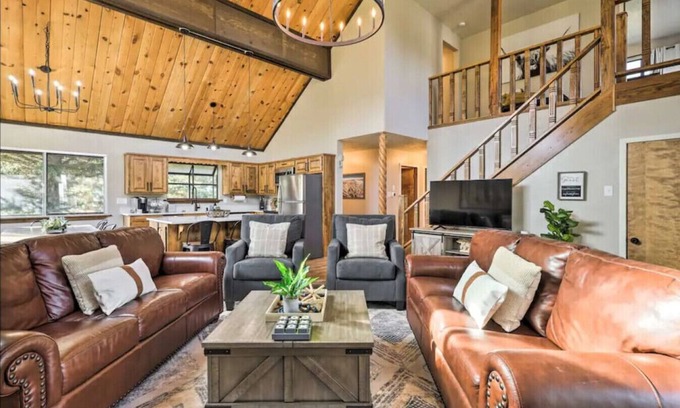 Angel Fire Cabin | Crystal Mountain Lodge * Walk to Resort! * Hot Tub