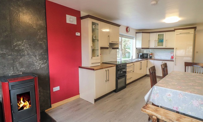 Gusserane Cottage | Curragh Cottage