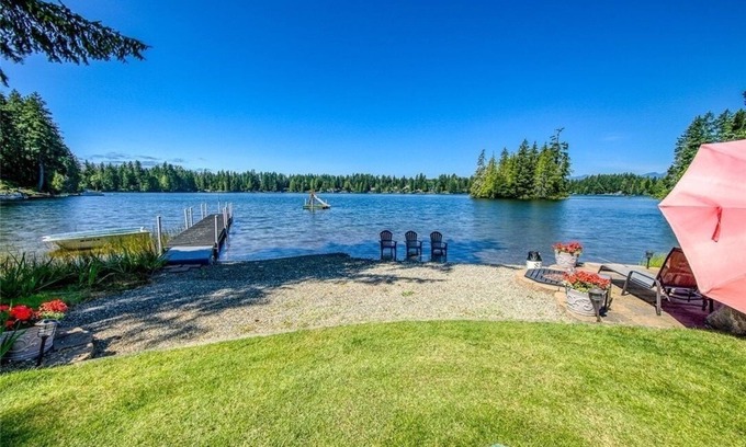 West Hills House | Custom, Spacious Lake-Front Log Cabin Estate: Hot Tub Shuffleboard & Pool Table