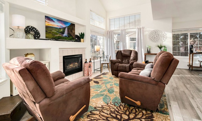 Fort Collins House | Custom Townhome, Well equipped 30+discount Stay