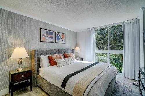 Coconut Grove House | Cute 1 bedroom unit located in Condo Hotel in the heart of Coconut Grove Free Parking