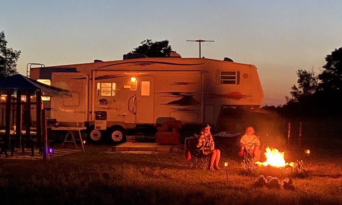 Hesperia House | Cute Camper w/ firepit nestled next to woods with lots of wildlife.