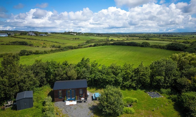 Doolin Cabin | Cute cosy and chilled cabin in lahinch