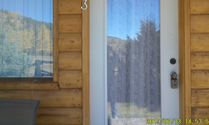 Moran Cabin | Cute One Room Cabin with Gorgeous Views of the Grand Tetons