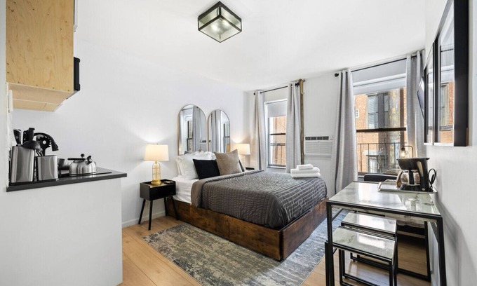 Midtown West Apartment | Cute Studio: 5 minutes walk to Times Square