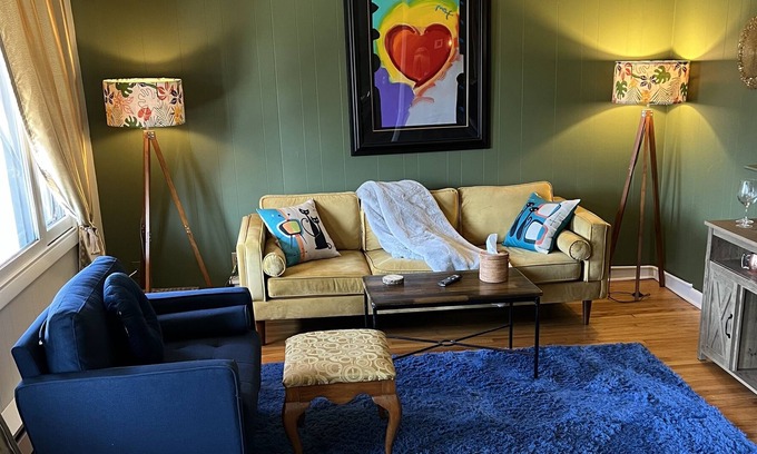 Winooski Apartment | Cute Sunny Retro 70's Vibe Apartment