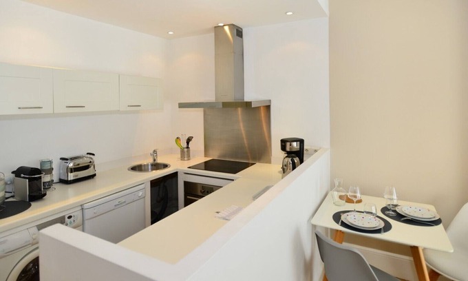 Moliere - Edgard Quinet Apartment | Cuvier - Appart'Ambiance