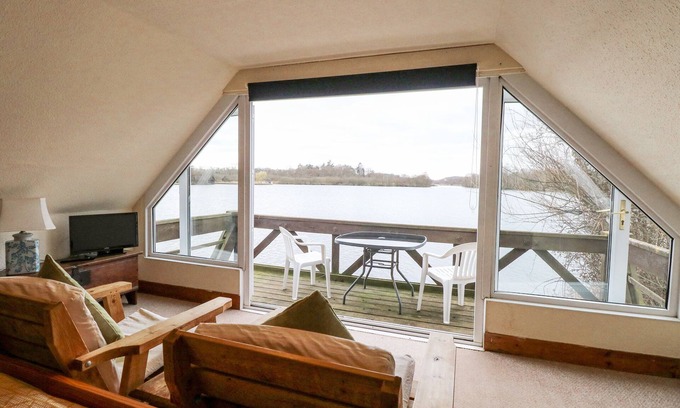 Irstead Cottage | Cygnus Boathouse