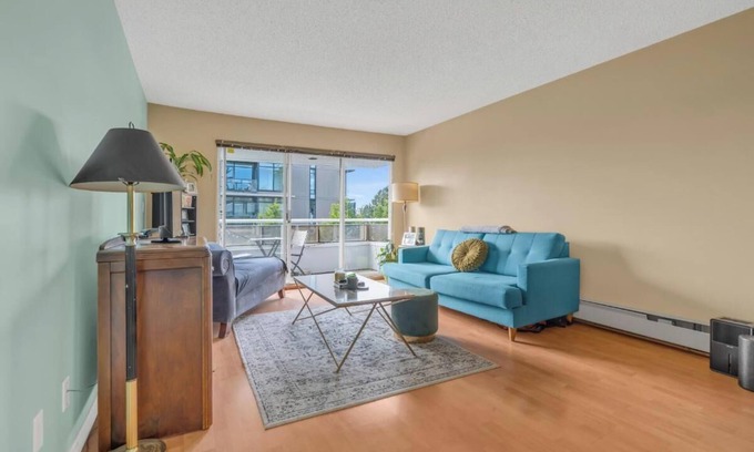 Fairview Apartment | D16 - Beautiful 1 bedroom South Granville
