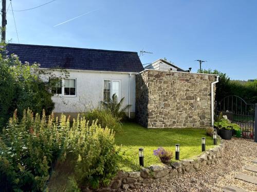 Llandovery Apartment | Daffodil House , West Wales