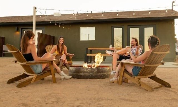 Landers House | Dagger Tree Oasis 4BR by Homestead Modern