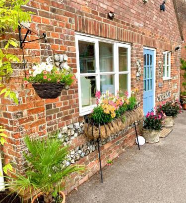 Child Okeford House | Daisy Cottage