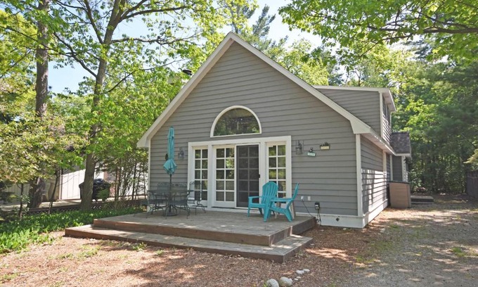 Glen Arbor House | Dancin' Bear