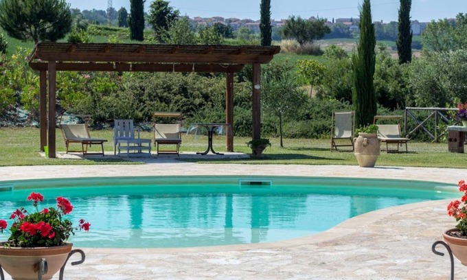 Mondavio Villa | Dancing Flower Villa with Jacuzzi and Gazebo