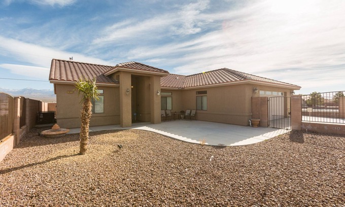 Pahrump House | Dandelion Court- Flower of the desert Near Death Valley & Praire Fire-Gun range