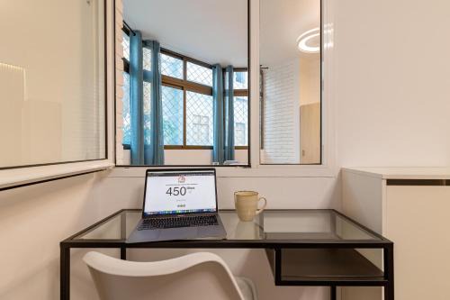 Las Palmas de Gran Canaria Apartment | Daniela's, Las Canteras living!