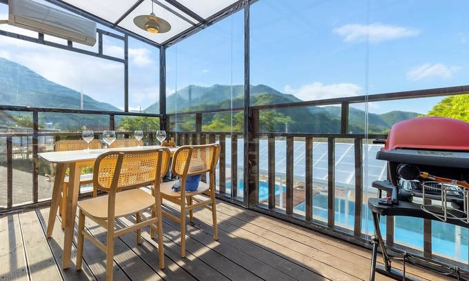 Danyang House | Danyang Dangdangi Dog Pension Black