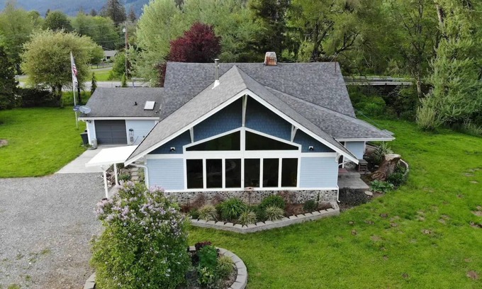 Lime Kiln House | Darrington Majestic White Horse Mountain Homenn