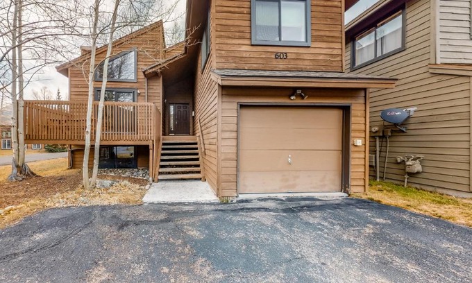 Frisco House | Dawn's Cabin