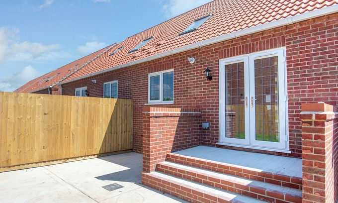 Mablethorpe and Sutton Cottage | Dawson Park 5 - UK12664
