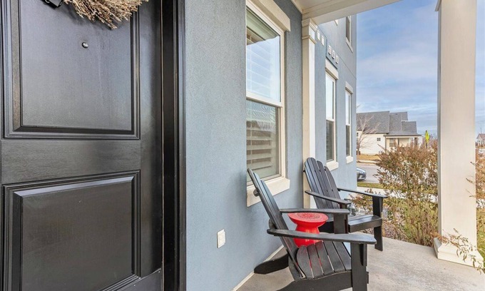 Daybreak House | Daybreak Lake 30+ Day Stay!
