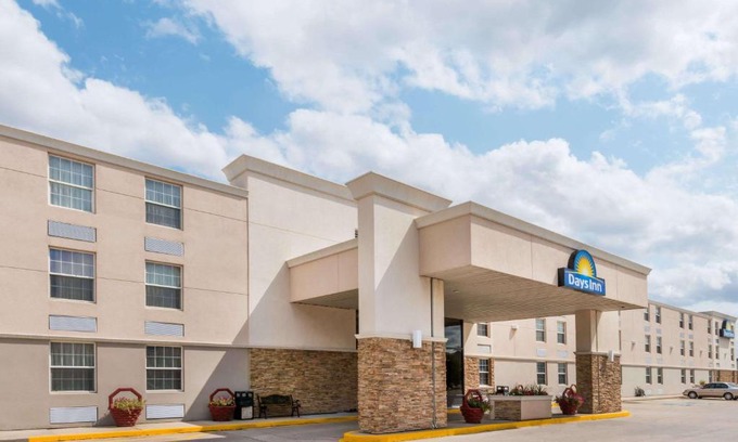 Gillette Hotel | Days Inn by Wyndham Gillette