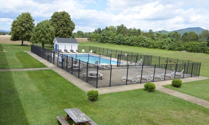 Luray Hotel | Days Inn by Wyndham Luray Shenandoah