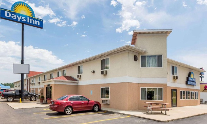 Sioux City Hotel | Days Inn by Wyndham Sioux City
