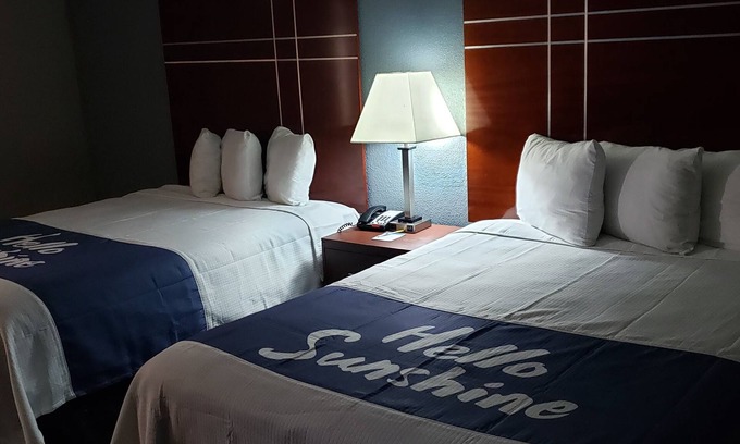 Clive Hotel | Days Inn by Wyndham West Des Moines/Clive