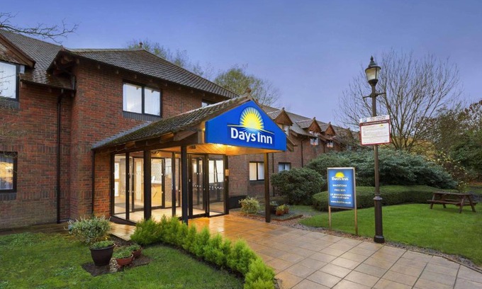 Hollingbourne Hotel | Days Inn Maidstone