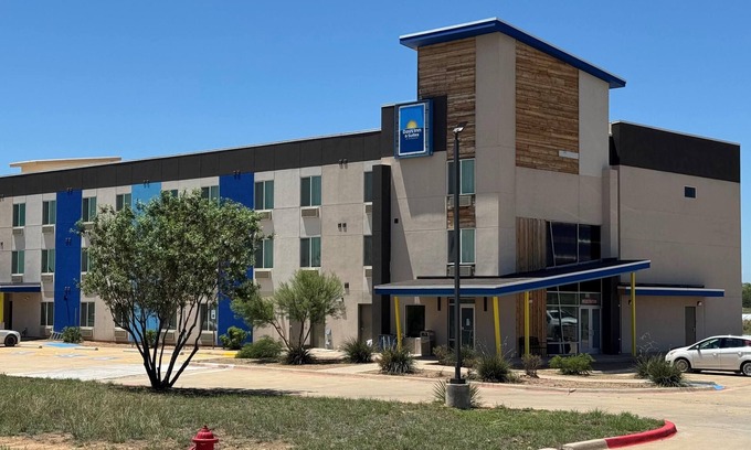 Colorado City Hotel | Days Inn & Suites by Wyndham Colorado City/I-20