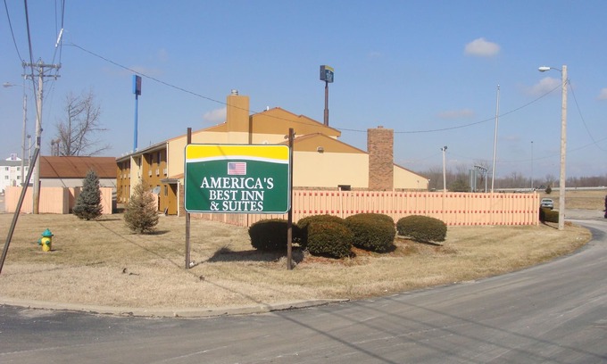 Caseyville Hotel | Days Inn & Suites by Wyndham Caseyville