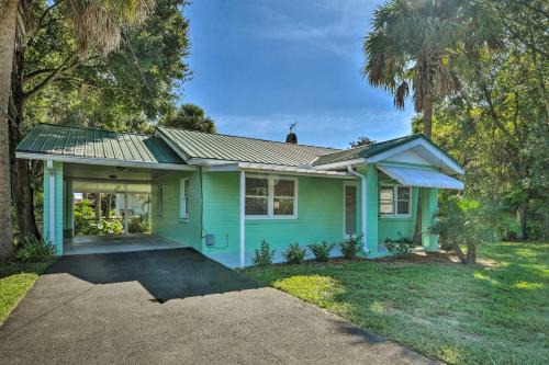 Kingston House | Daytona Beach Escape with Studio Less Than 3 Mi to Beach!