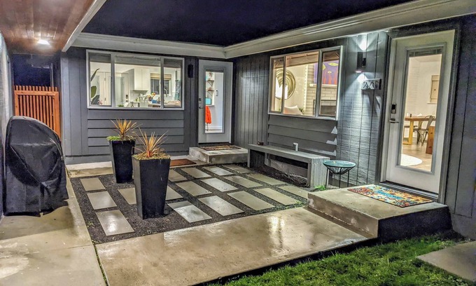 Sequim House | DB #271 Beautiful Views & Hot Tub Retreat