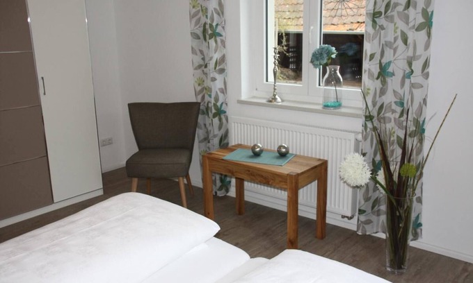 Staffelstein Apartment | Gemütliche Ferienwohnung (49qm) mit französischem Balkon