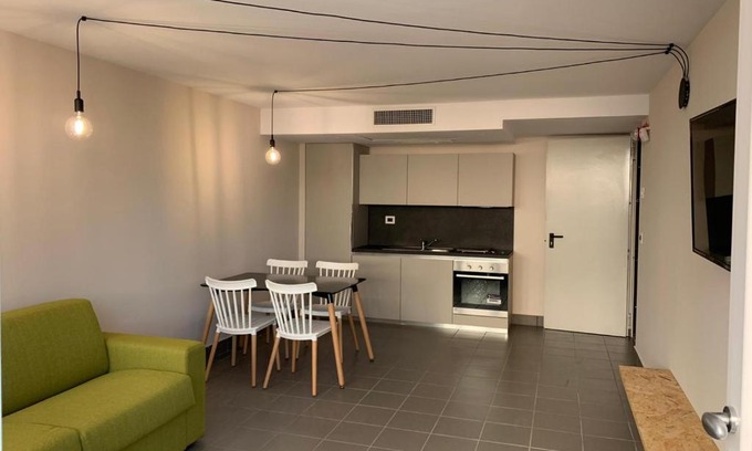 Verdellino Apartment | DEA RESIDENCE