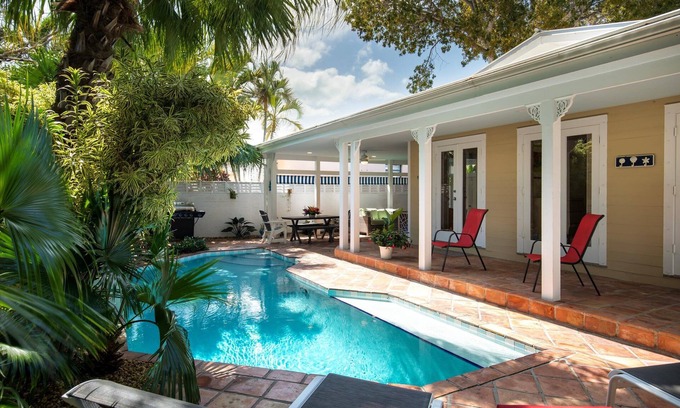 Midtown House | December Reduced-Tranquil Beauty-Private Pool - Outside Lanai-Beaches Nearby