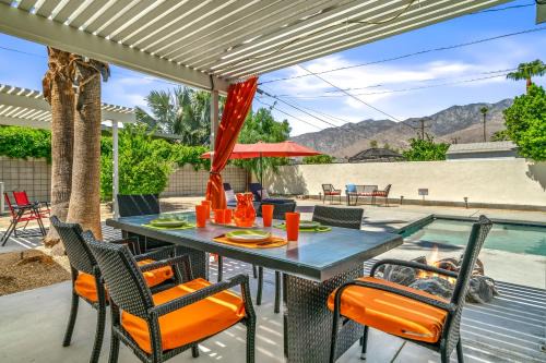 Palm Springs House | DecemberSpecials Palm Springs Joy Pool Spa Views